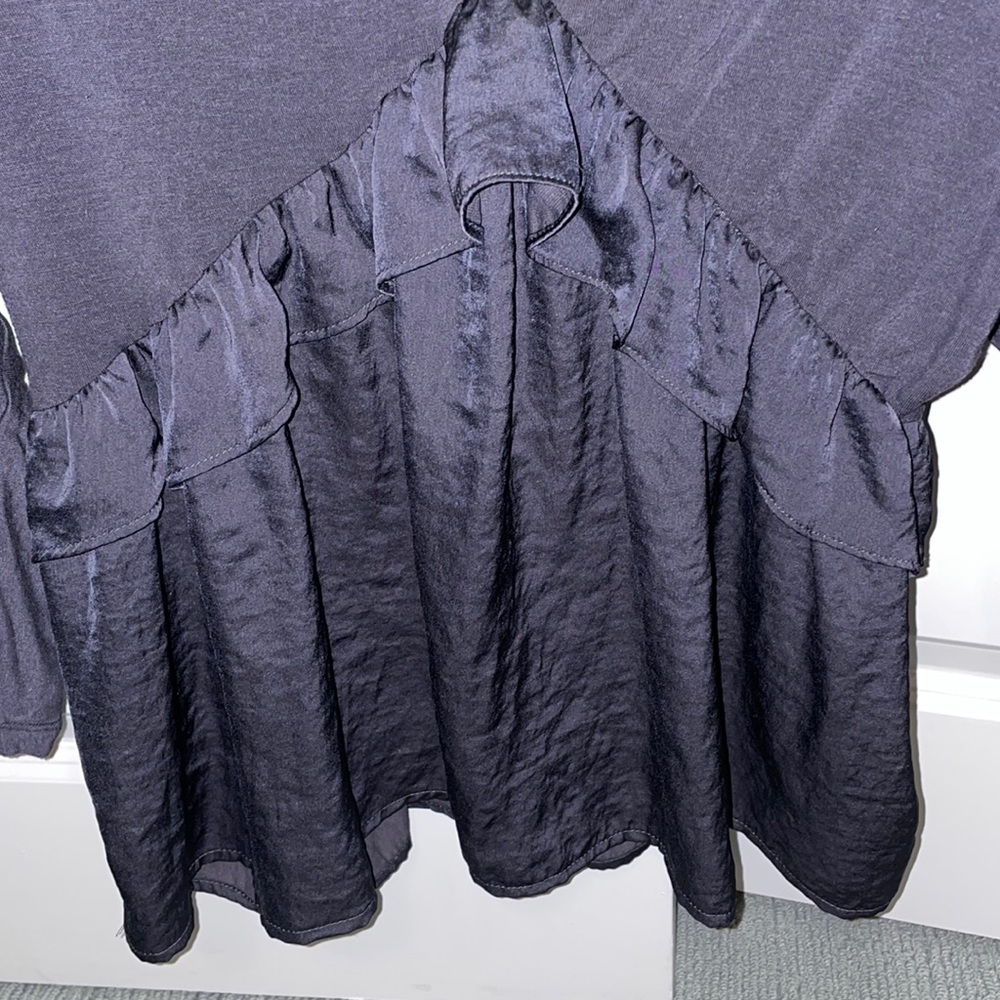 💙 Navy Satin Ruffle Top 💙 - Picture 2 of 3